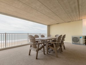 calypso409-14-balcony-lr.jpg