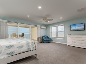calypso409-17-primary-bedroom.jpg