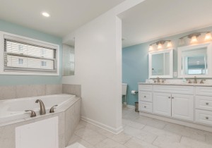 calypso409-19-primary-bath.jpg