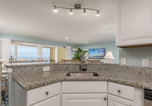 calypso409-8-kitchen.jpg