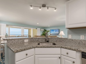 calypso409-8-kitchen.jpg