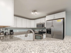 calypso409-9-kitchen.jpg