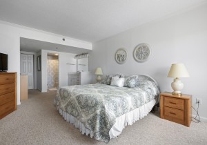rh410-16-primary-bedroom.jpg