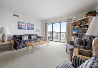 rh410-7-living.jpg