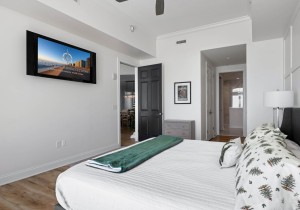 southbeach702-12-primary-bedroom.jpg