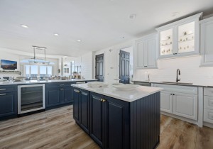 southbeach702-27-kitchen.jpg