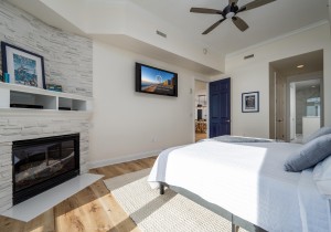 southbeach702-27-primary-bedroom.jpg