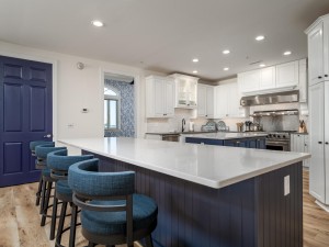 southbeach702-35-kitchen.jpg