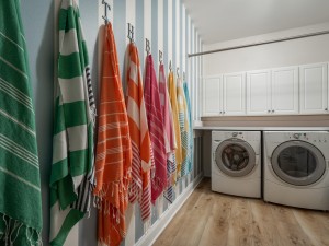 southbeach702-44-laundry.jpg