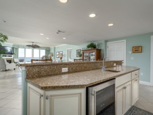 southbeach602-17-kitchen.jpg
