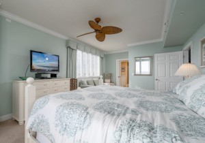 southbeach602-27-primary-suite-2.jpg
