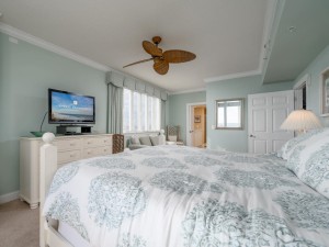 southbeach602-27-primary-suite-2.jpg