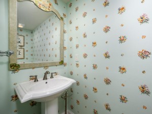 southbeach602-29-half-bath.jpg