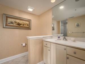 southbeach602-31-bath-3.jpg