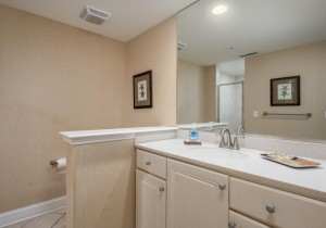 southbeach602-35-bath-4.jpg