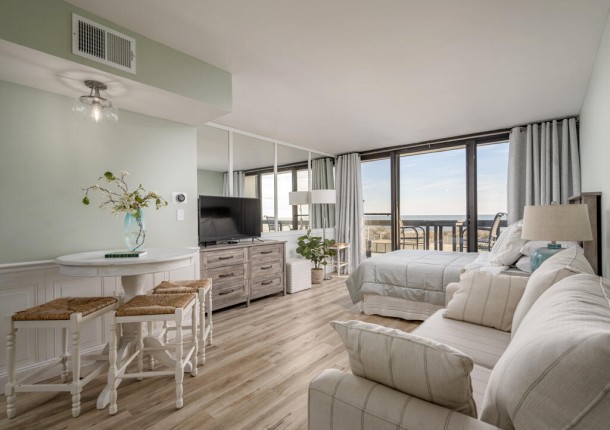 goldensands114-10-living-area.jpg
