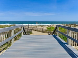 to-the-beach-lana-11.jpg