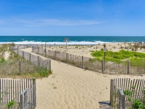 walkway-to-the-beach-lana-9.jpg