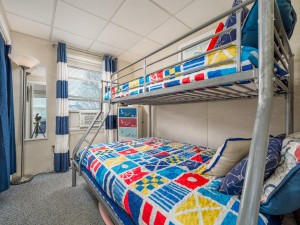 jammer200b-9-bedroom-2.jpg