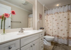 coralseas204-6-bath-2.jpg