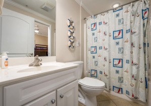 coralseas204-9-bath-3.jpg