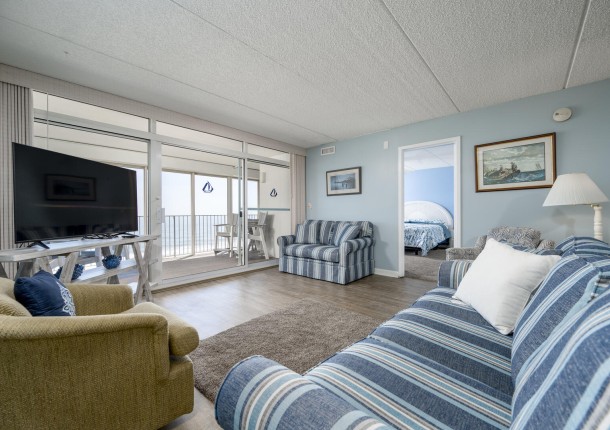 englishtower503-11-living-area.jpg