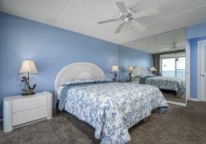 englishtower503-19n-primary-bedroom.jpg