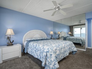 englishtower503-19n-primary-bedroom.jpg