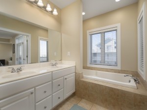 keylargo301-12-primary-bath.jpg