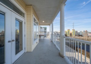 keylargo301-2-balcony.jpg
