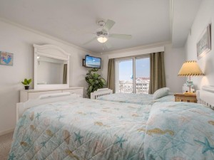 belmare201-25-bedroom-3.jpg