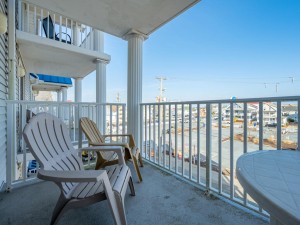 belmare201-8-balcony.jpg