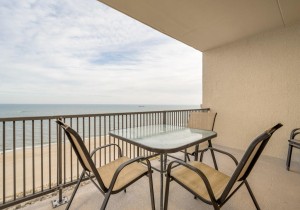 hpn-13h-10-balcony.jpg