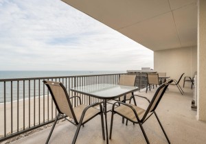 hpn-13h-11-view-balcony.jpg