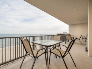 hpn-13h-11-view-balcony.jpg