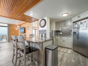 hpn-13h-15-kitchen.jpg