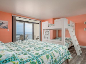 hpn-13h-16-primary-bedroom.jpg