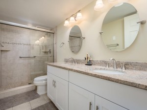 hpn-13h-18-primary-bath.jpg