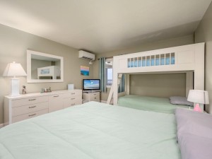 hpn-13h-20-bedroom-2.jpg