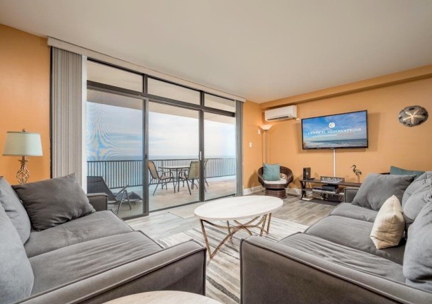 hpn-13h-6-living-area.jpg