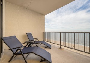 hpn-13h-7-balcony.jpg