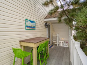 ashorething8a-10-balcony.jpg