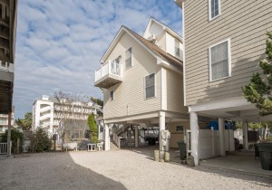 ashorething8a-19-exterior.jpg