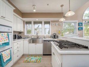 ashorething8a-34-kitchen.jpg