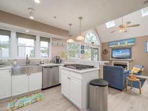 ashorething8a-35-kitchen.jpg