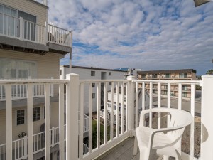 ashorething8a-4-balcony.jpg