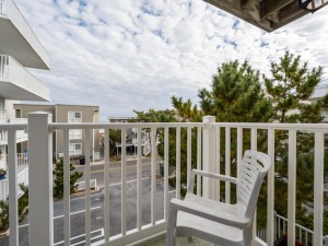 ashorething8a-6-balcony.jpg