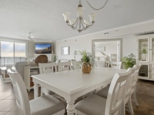 oceansmist302-10-dining.jpg