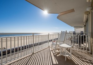 oceansmist302-2-balcony.jpg
