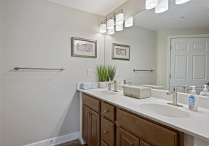 oceansmist302-26-bath-2.jpg